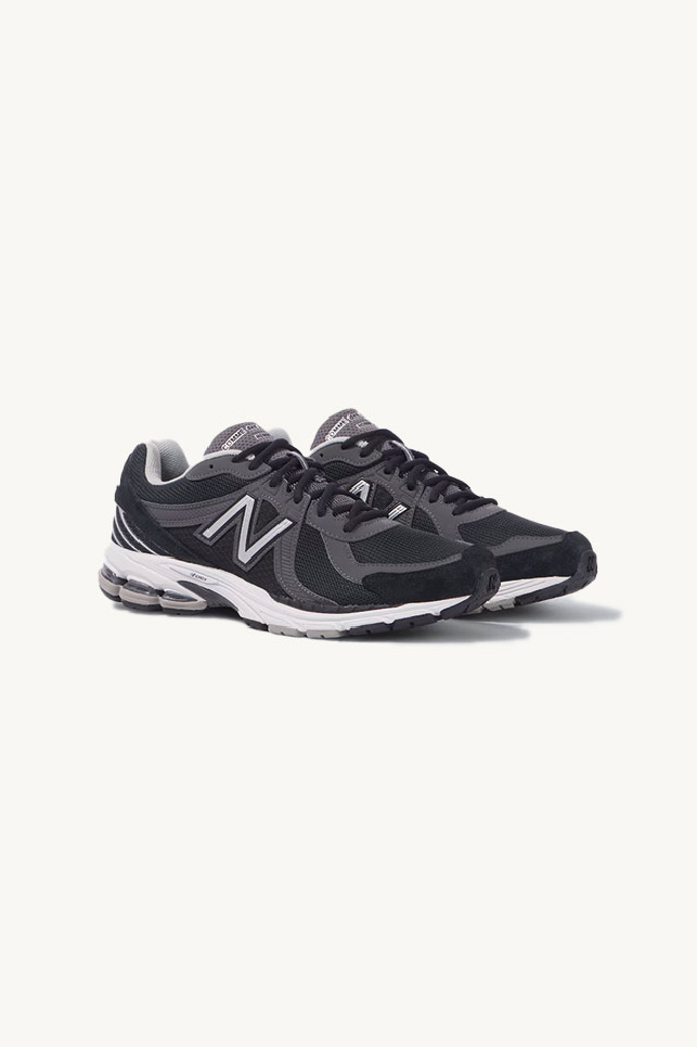 New Balance x Comme des Garcons Collaboration New Balance x Comme des Garcons 860 allanjoseph